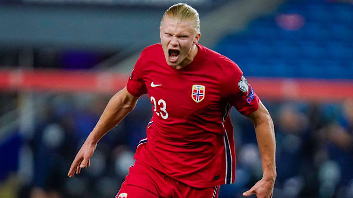 Sérvia, Noruega, Rússia e mais: confira cinco seleções modestas que podem ameaçar os gigantes nas Eliminatórias. 